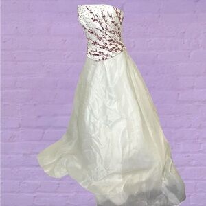 Elegant Strapless White and Red Gown